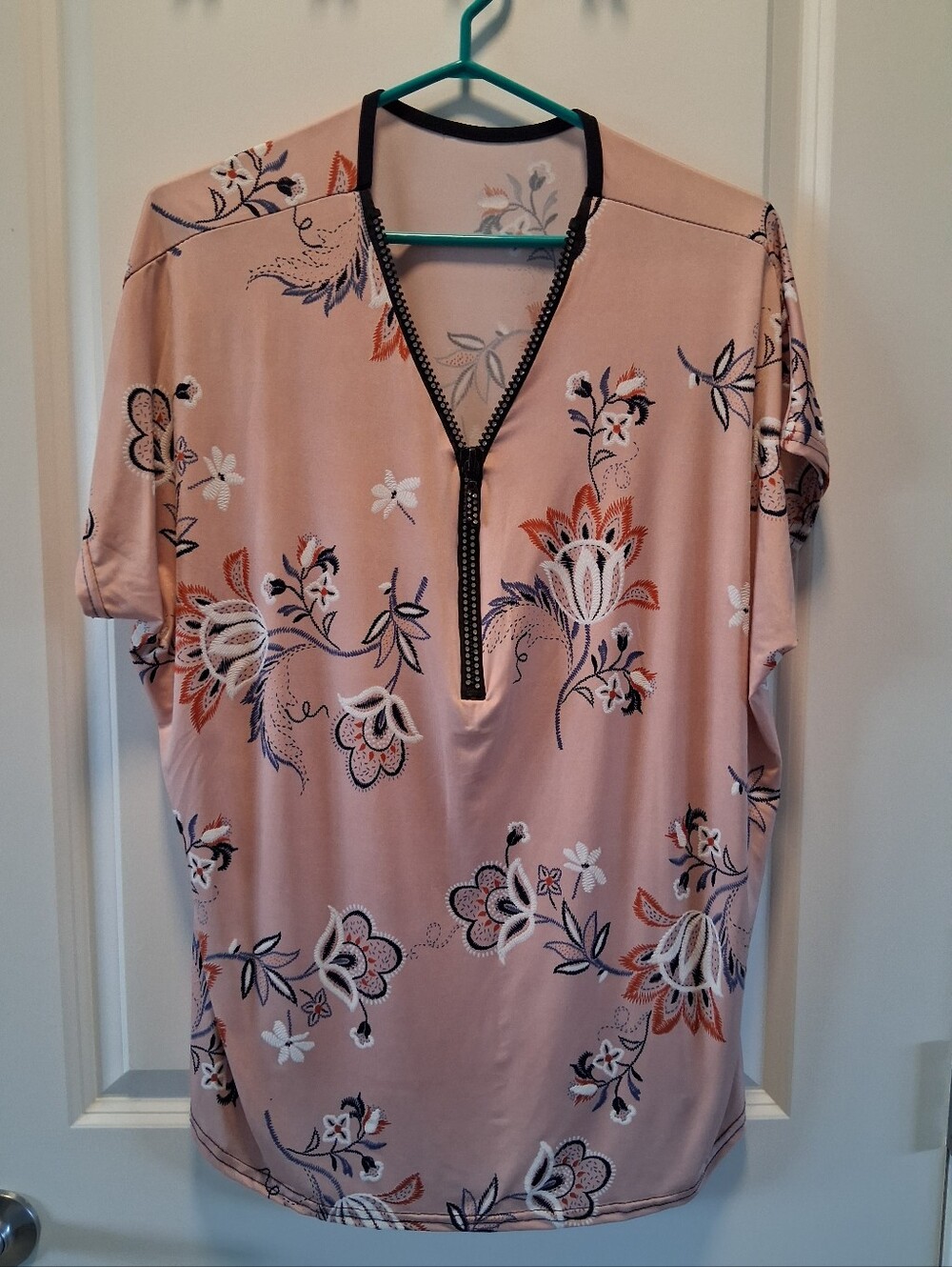 Women's Floral Zip-Front Blouse in Dusty Pink